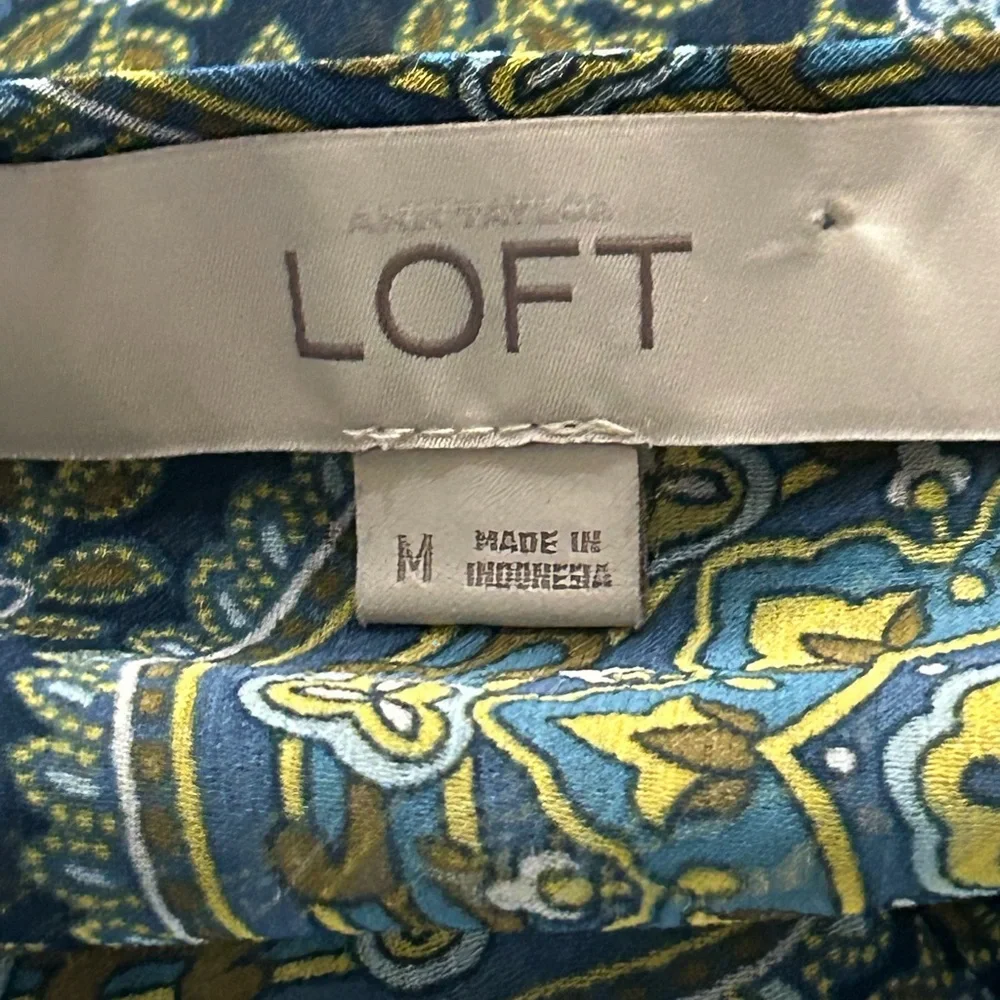 LOFT | Size Medium Ruffled Sheer Patterned Blouse - Picture 5 of 6